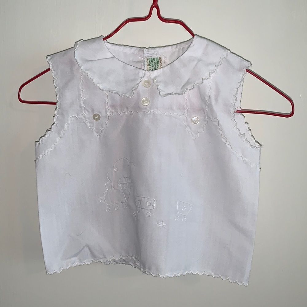 Vtg infant size‎ white top with train embroidery